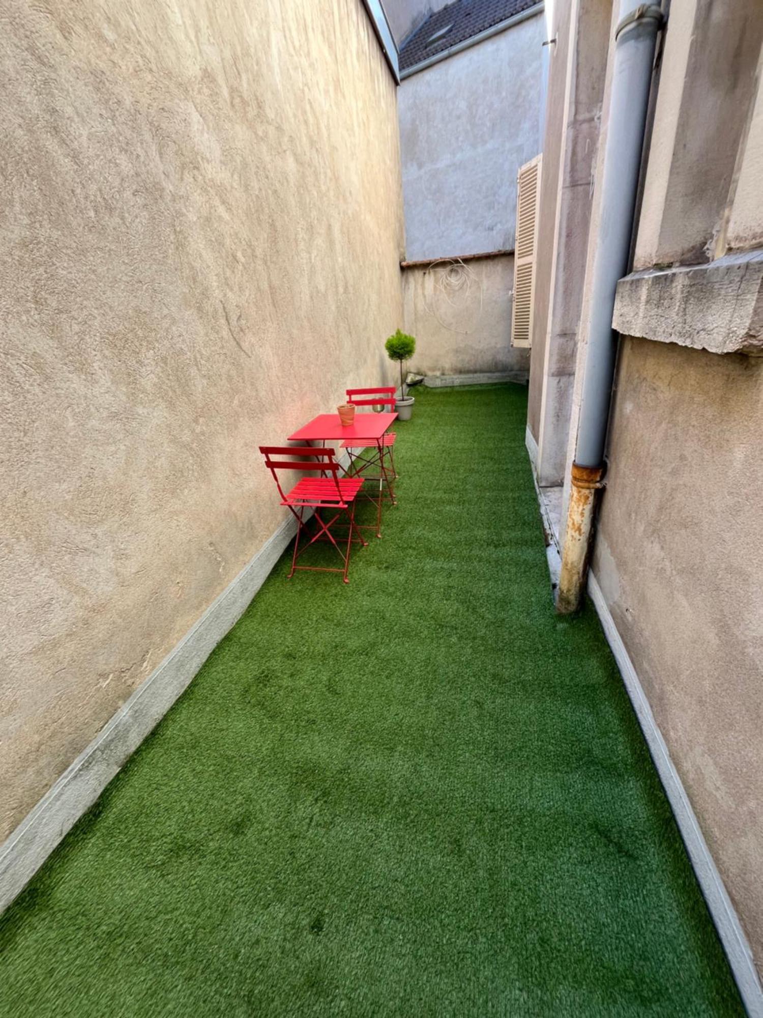 Ca Se Passe Ici Apartment Dijon Exterior foto